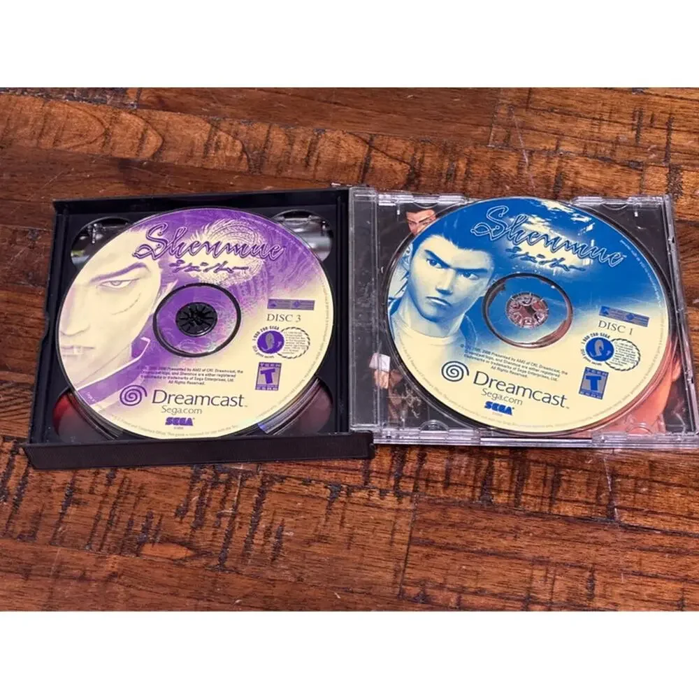 Shenmue (Sega Dreamcast, 2000) Case Manuals 4 Video Game Discs